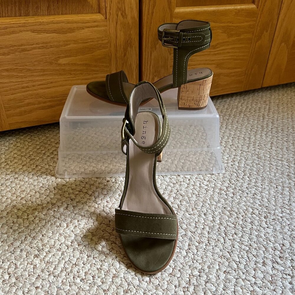 HINGE - Dylan Block Heel Suede Sandal -- Excellent Condition